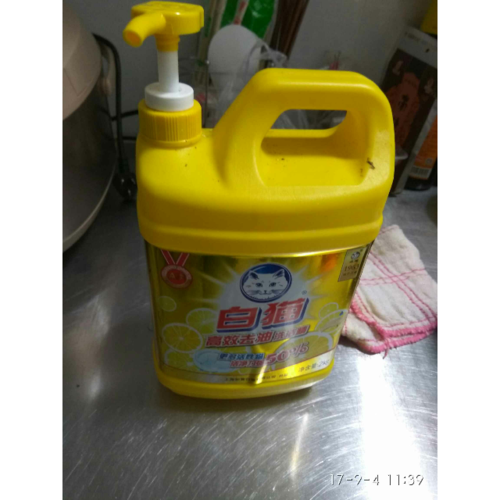 白貓高效去油洗潔精 清潔力背后的科學，你真的用對了嗎？